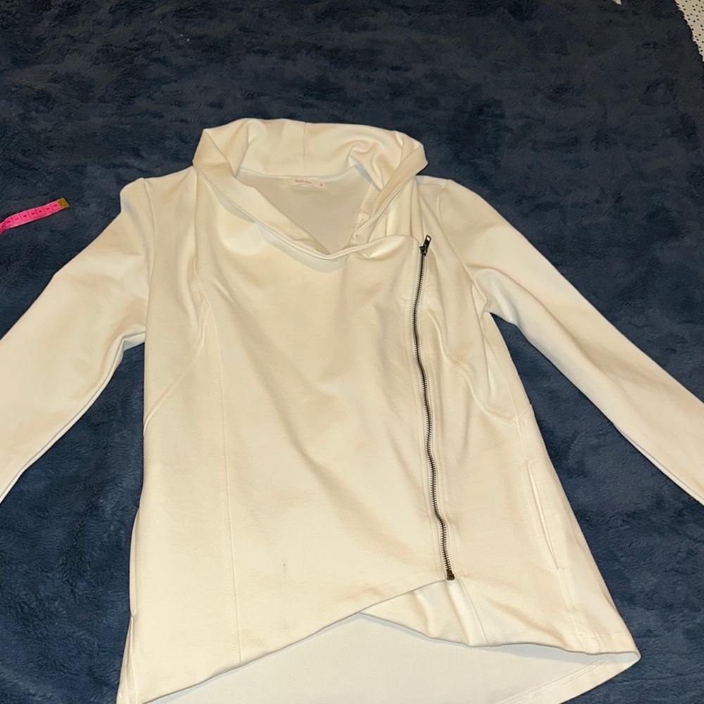 Stunning White Asymmetrical‎ Zip Jacket